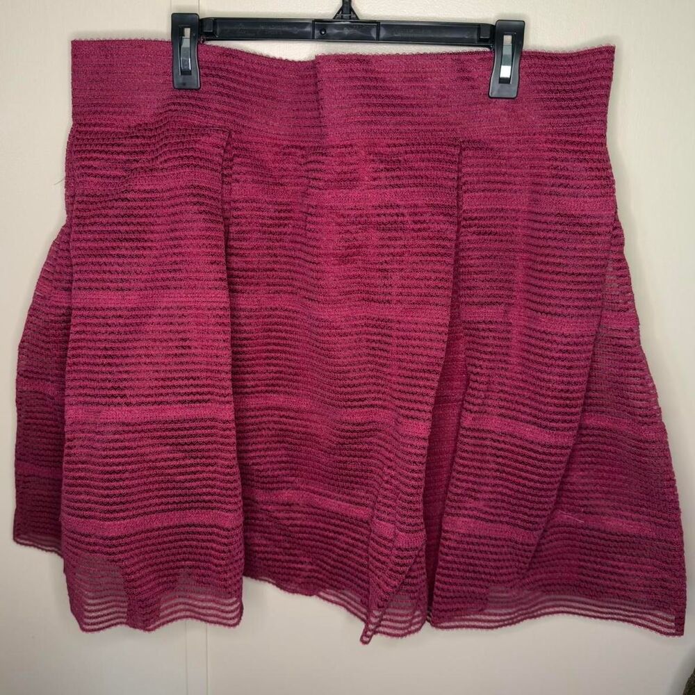 Torrid Women's Pink and Burgundy Skirt